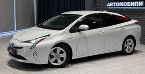 Лифтбек Toyota Prius 2016 года, 1697000 рублей, Красноярск