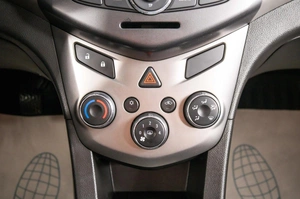 Седан Chevrolet Aveo 2013 года, 569000 рублей, Пермь