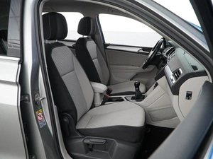 Внедорожник Volkswagen Tiguan 2018 года, 2149046 рублей, Москва