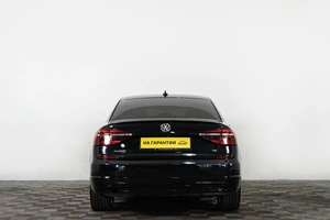 Седан Volkswagen Passat 2018 года, 2129000 рублей, Сургут