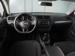 Седан Volkswagen Jetta 2015 года, 1292000 рублей, Красный Пахарь