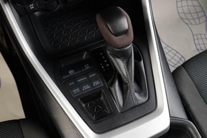 Внедорожник Toyota RAV4 2021 года, 3169000 рублей, Тюмень