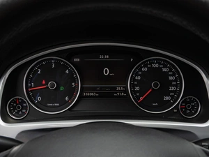 Внедорожник Volkswagen Touareg 2012 года, 1970000 рублей, Краснодар