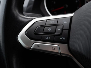 Внедорожник Volkswagen Tiguan 2021 года, 3360000 рублей, Самара