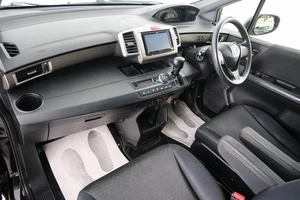 Минивэн Honda Freed 2013 года, 1049000 рублей, Красноярск