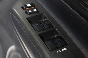 Минивэн Toyota Wish 2012 года, 1189000 рублей, Сургут