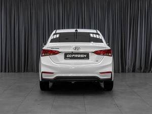 Седан Hyundai Solaris 2017 года, 1349000 рублей, Тюмень
