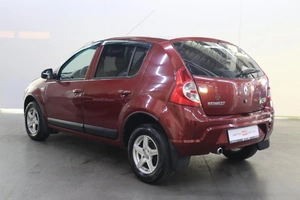 Хэтчбек Renault Sandero 2011 года, 492000 рублей, Брянск