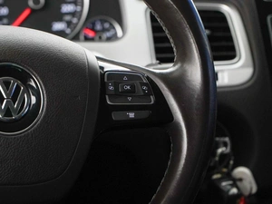 Внедорожник Volkswagen Touareg 2015 года, 2500000 рублей, Москва