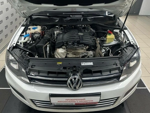 Внедорожник Volkswagen Touareg 2013 года, 2184000 рублей, Красноярск