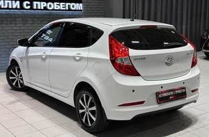Хетчбэк Hyundai Solaris 2015 года, 1157000 рублей, Красноярск