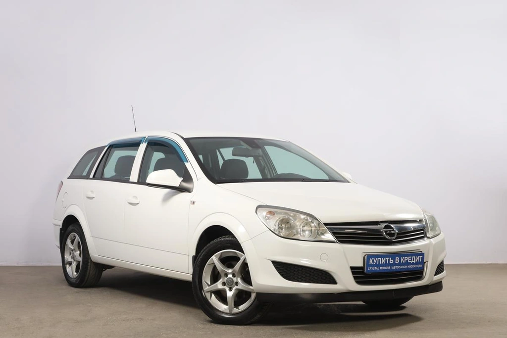 Универсал Opel Astra 2013 года, 889000 рублей, Новосибирск