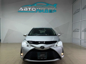 Хетчбэк Toyota Vitz 2018 года, 799000 рублей, Красноярск