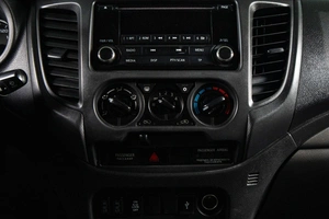 Пикап Mitsubishi L200 2017 года, 2459000 рублей, Сургут