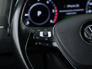 Внедорожник Volkswagen Tiguan 2018 года, 2613040 рублей, Москва