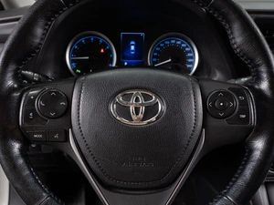 Седан Toyota Corolla 2017 года, 1625000 рублей, Тюмень