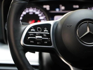 Седан Mercedes-benz E-класс 2019 года, 2899050 рублей, Москва