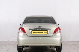 Седан Toyota Belta 2005 года, 549000 рублей, Красноярск