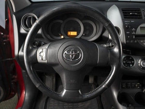 Внедорожник Toyota RAV4 2007 года, 1150000 рублей, Омск