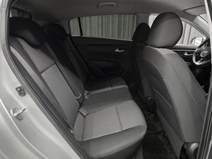 Хетчбэк Kia Rio X-Line 2019 года, 1249000 рублей, Красноярск