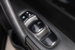 Внедорожник Nissan X-Trail 2017 года, 1999000 рублей, Новосибирск