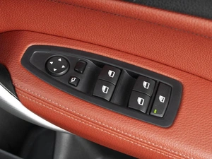 Хетчбэк BMW 1 серия 2015 года, 1640000 рублей, Омск