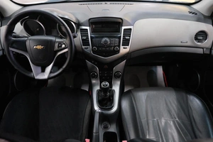 Седан Chevrolet Cruze 2012 года, 579000 рублей, Омск