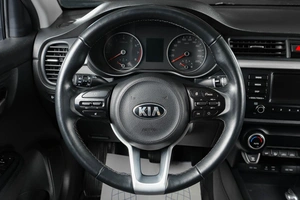 Седан Kia Rio 2019 года, 1479000 рублей, Тюмень