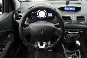 Хетчбэк Renault Megane 2013 года, 729000 рублей, Омск