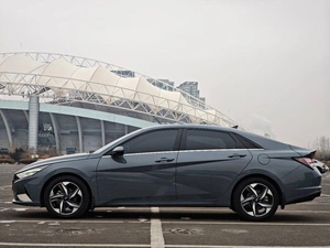 Седан Hyundai Elantra 2022 года, 1575000 рублей, Красноярск