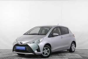Хетчбэк Toyota Vitz 2018 года, 999000 рублей, Кемерово