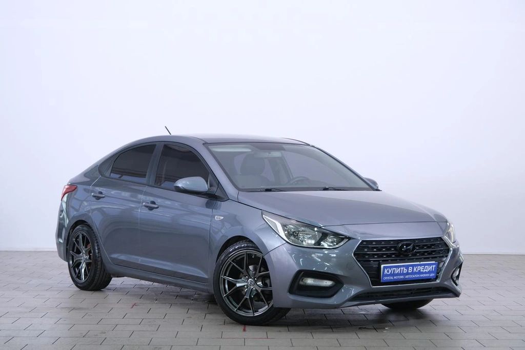 Седан Hyundai Solaris 2019 года, 1289000 рублей, Омск