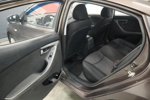 Седан Hyundai Elantra 2015 года, 1350000 рублей, Курск