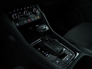 Внедорожник Skoda Karoq 2021 года, 2099050 рублей, Москва