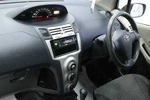 Хетчбэк Toyota Vitz 2006 года, 578000 рублей, Солонцы