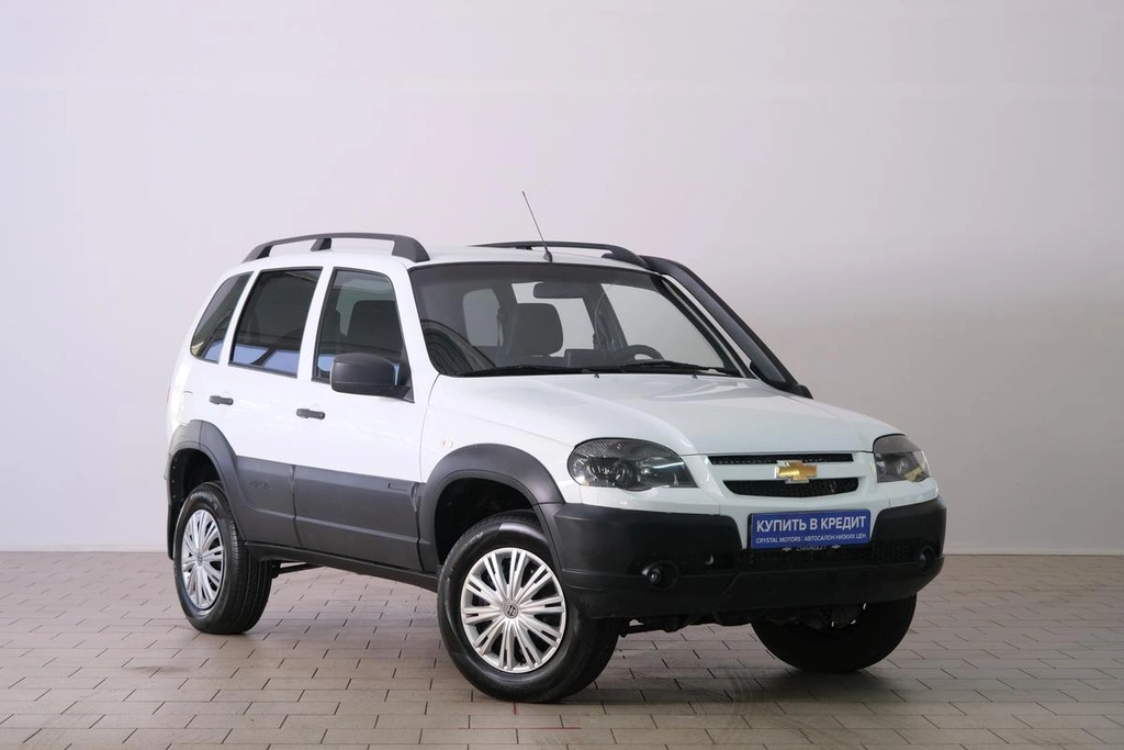 Внедорожник Chevrolet Niva 2019 года, 749000 рублей, Омск
