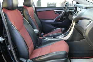 Седан Hyundai Elantra 2012 года, 899000 рублей, Омск