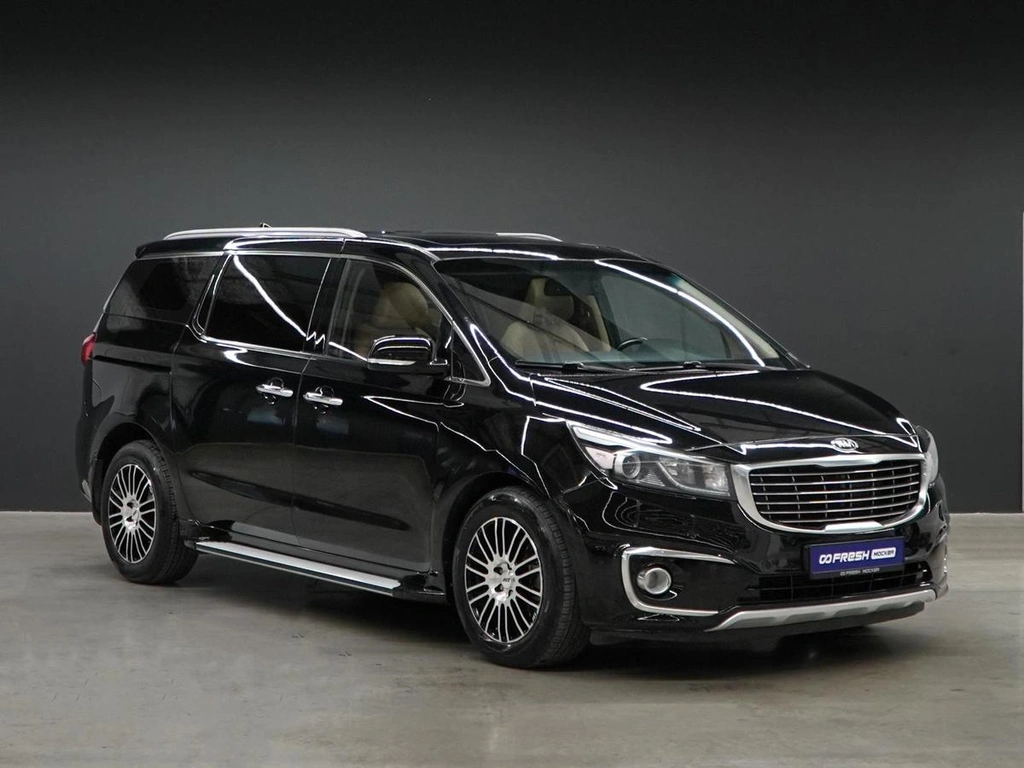 Минивэн Kia Carnival 2017 года, 2198888 рублей, Москва