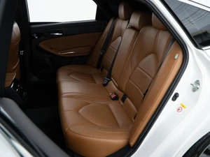 Седан Toyota Avalon 2022 года, 3998999 рублей, Москва