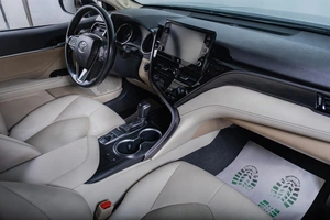 Седан Toyota Camry 2021 года, 3899000 рублей, Томск