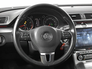 Седан Volkswagen Passat 2011 года, 889100 рублей, Казань