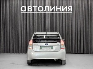 Лифтбек Toyota Prius 2010 года, 895000 рублей, Красноярск