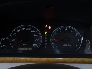 Хетчбэк Toyota Corolla 2004 года, 610000 рублей, Омск