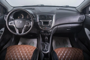 Седан Hyundai Solaris 2014 года, 1049000 рублей, Томск