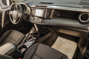 Внедорожник Toyota RAV4 2018 года, 2379000 рублей, Челябинск
