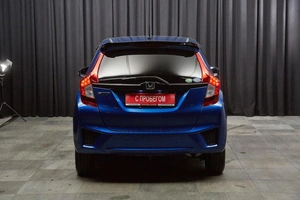 Хетчбэк Honda Fit 2017 года, 1067000 рублей, Красноярск