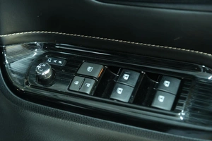 Минивэн Toyota Esquire 2019 года, 2499000 рублей, Омск