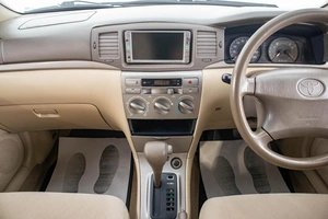 Седан Toyota Corolla 2005 года, 669000 рублей, Барнаул