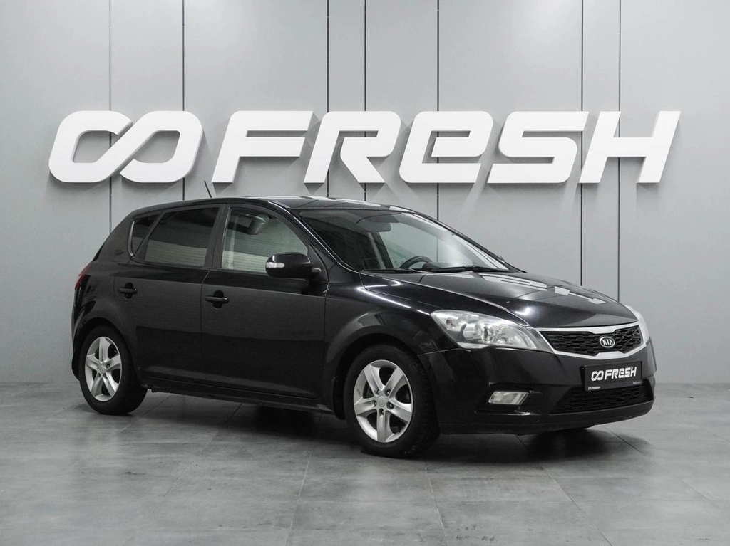 Хетчбэк Kia Ceed 2011 года, 655000 рублей, Воронеж