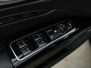 Седан Kia Quoris 2018 года, 2099050 рублей, Москва